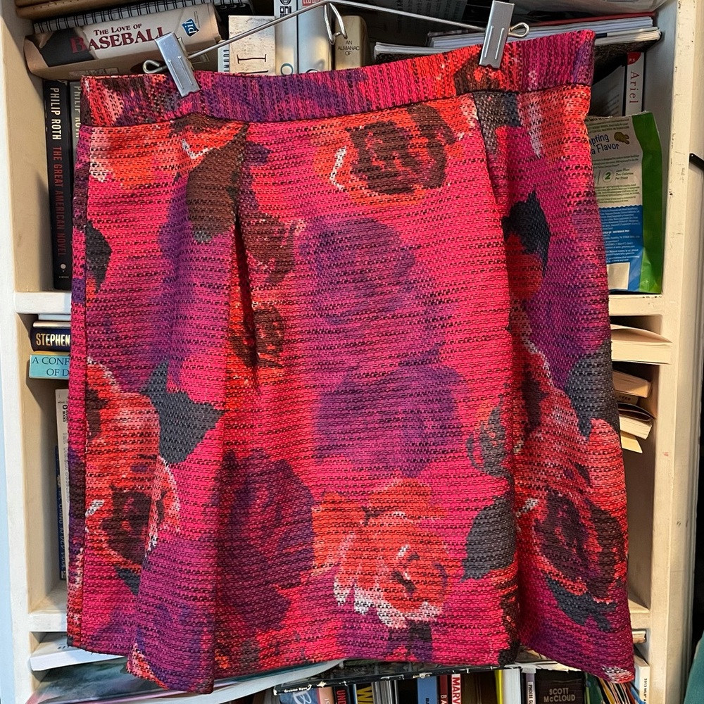 🥇💥Trina Turk skirt. 💥🥇 HOST PICK!